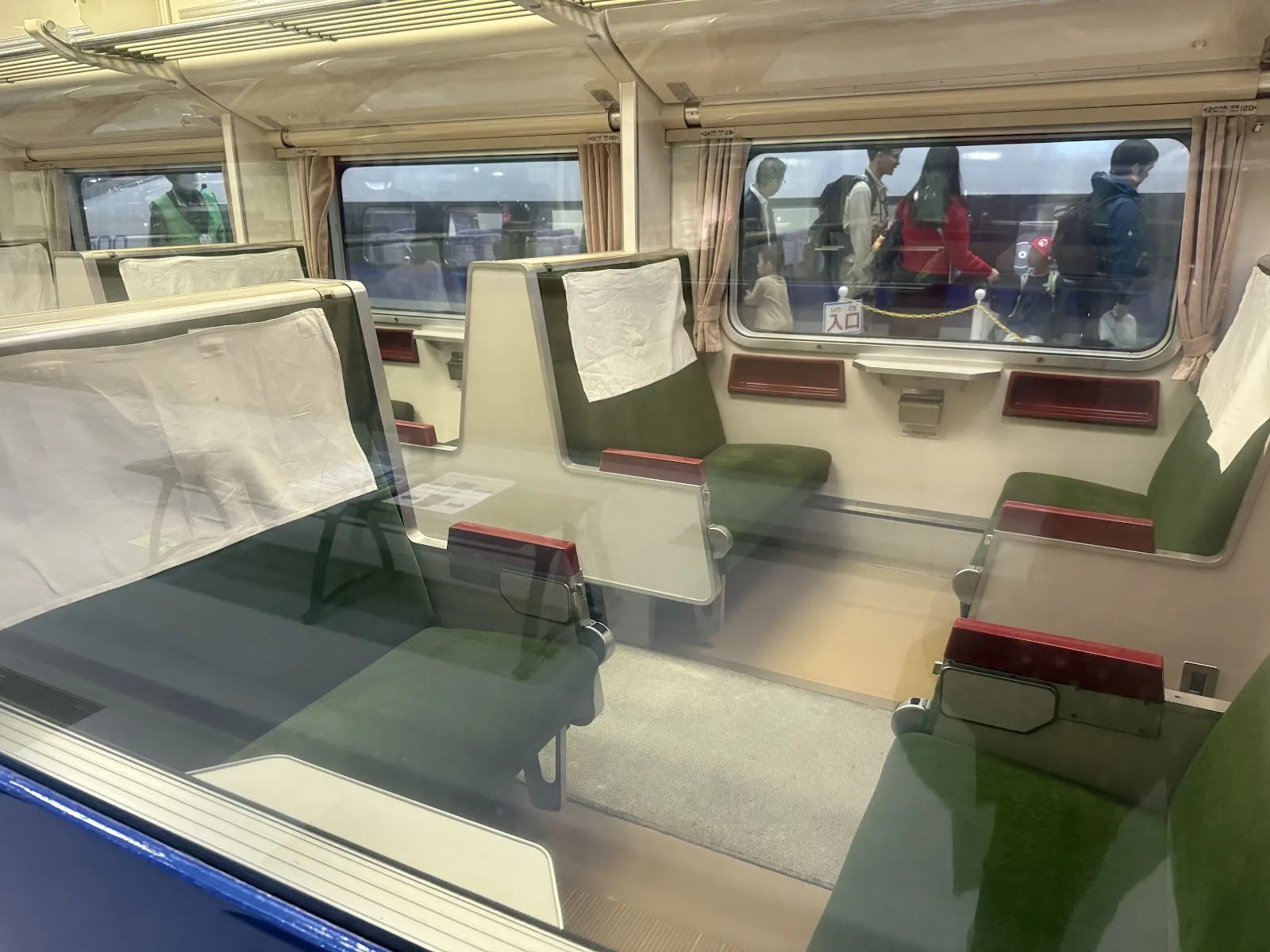 Dining Car NaShi 20 · 7
